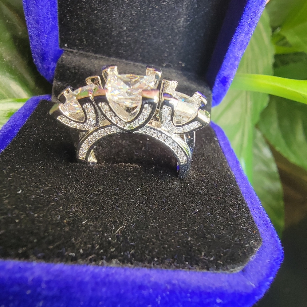 NWB*Stainless Steel CZ Ring Size 5 1/2. - Picture 5 of 6